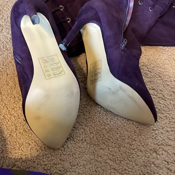 Plum color boots dress up or down . Worn once - Picture 3 of 3